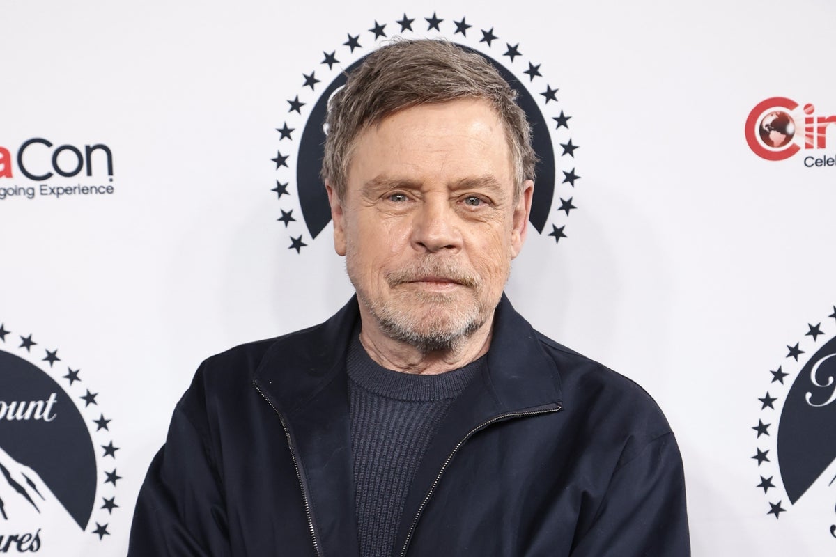 Mark Hamill fans balk at $400 starting price for autographs at recent fan expo