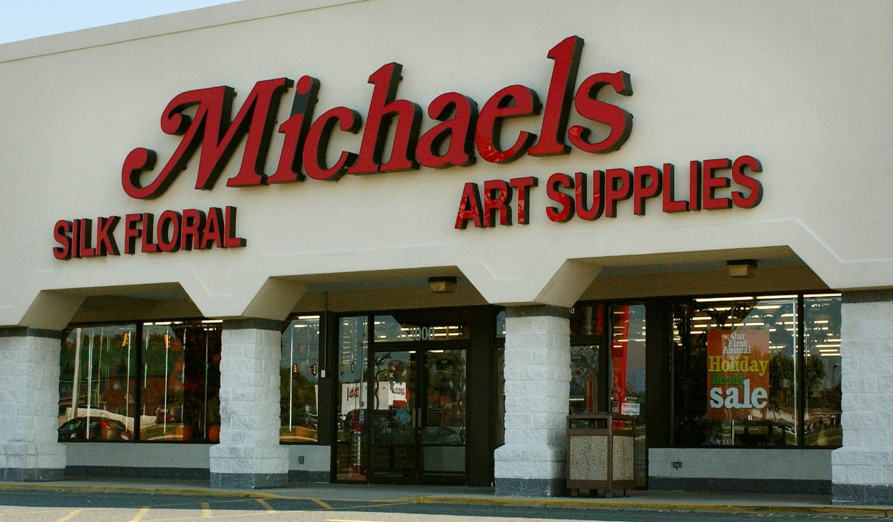 Michaels is rolling out five Summerween collections, including the nostalgic, pink-themed “Sweet and Spooky” line and the classic “Trick or Treat” collection.