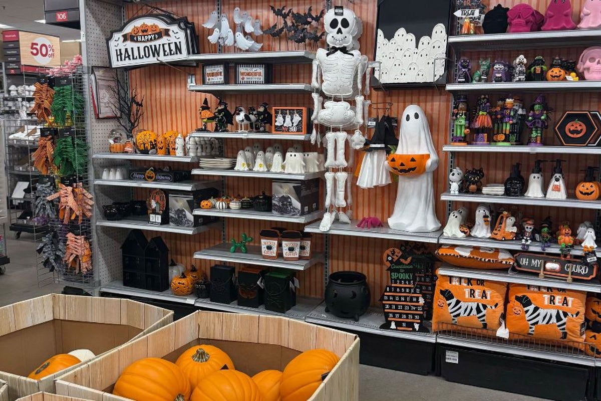 Pumpkin spice July? Major retailer just trotted out Halloween merch amid 100-degree heatwave Pumpkin spice July? Major retailer just trotted out Halloween merch amid 100-degree heatwave