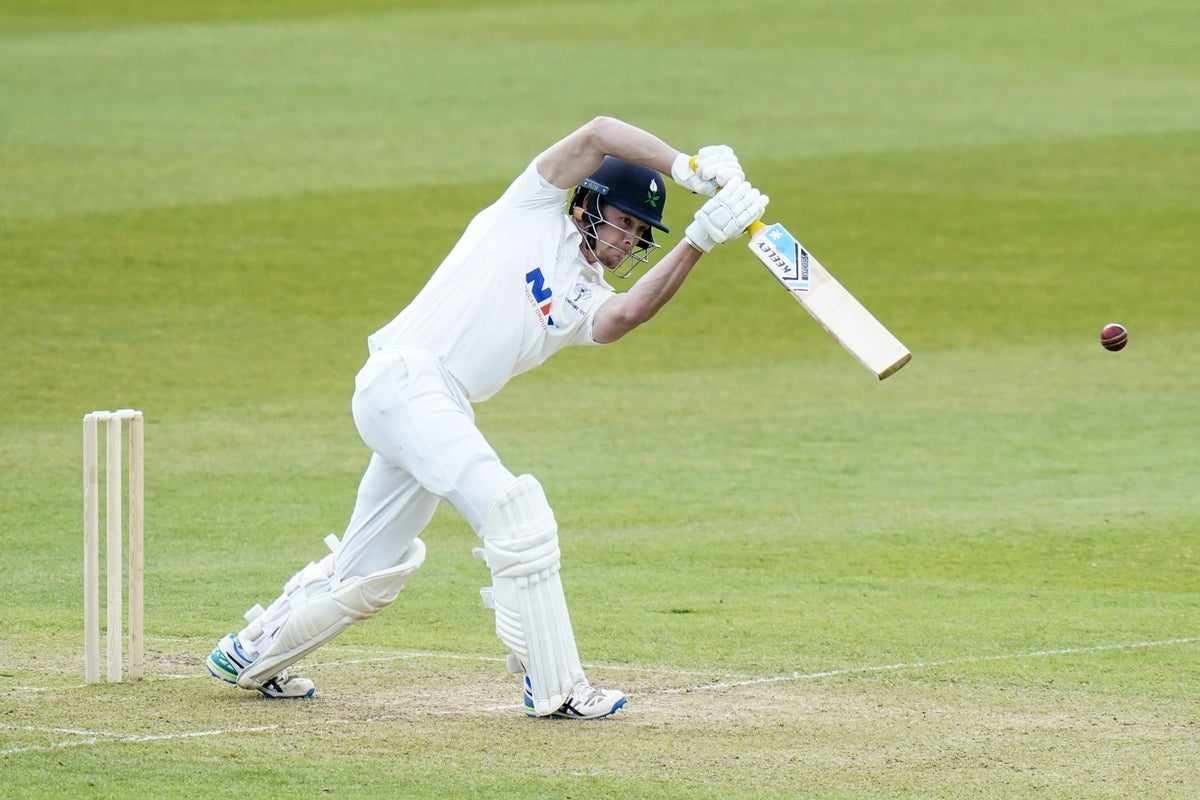 County Championship leaders Nottinghamshire held to a draw by Yorkshire