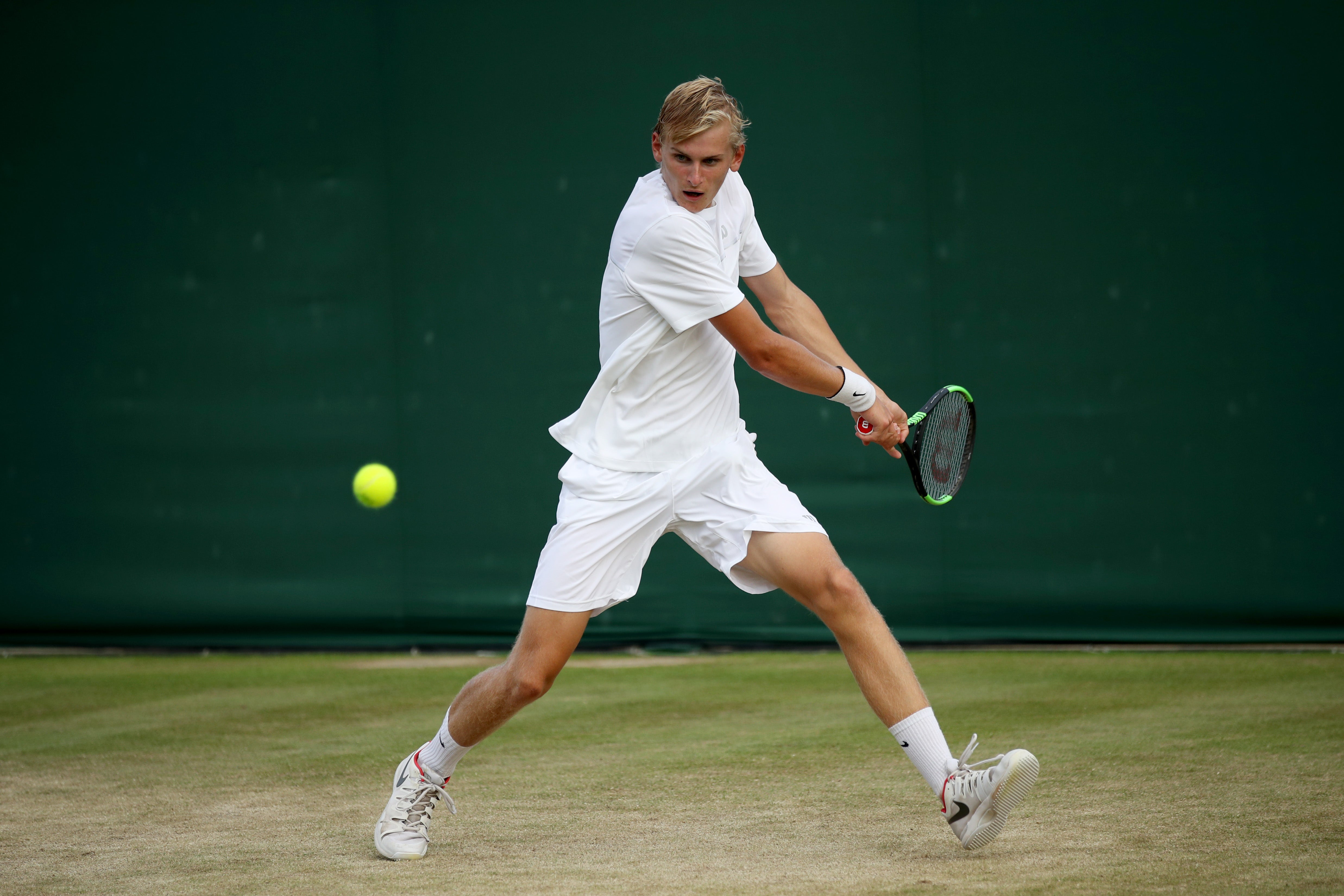 Hamish Stewart prežil oblasť Wimbledonu v konečnej prekážke