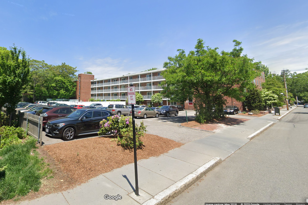 Entire Boston condo complex on notice after 100,000 bed bugs found in unit occupied by hoarder: ‘It’s disturbing’