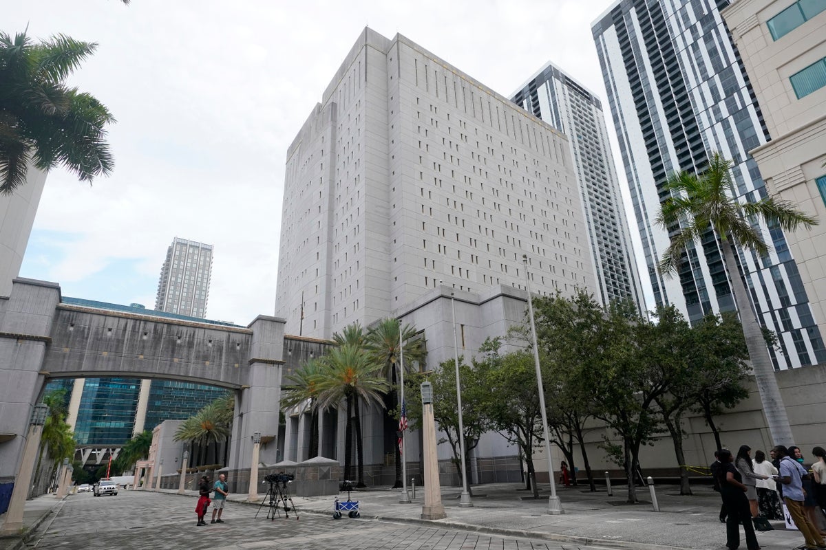 Canadian man held by immigration officials dies in South Florida federal facility, officials say