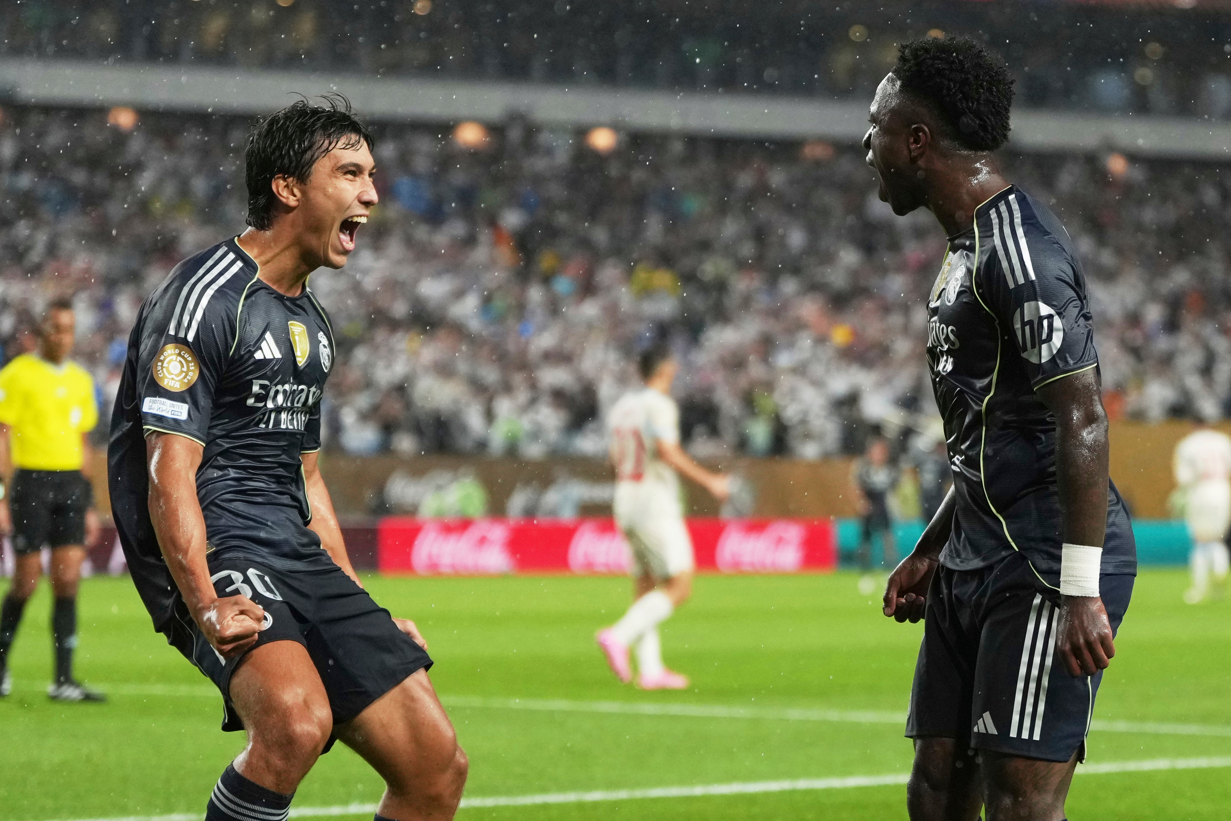 CLUBES MUNDIAL REAL MADRID SALZBURGO