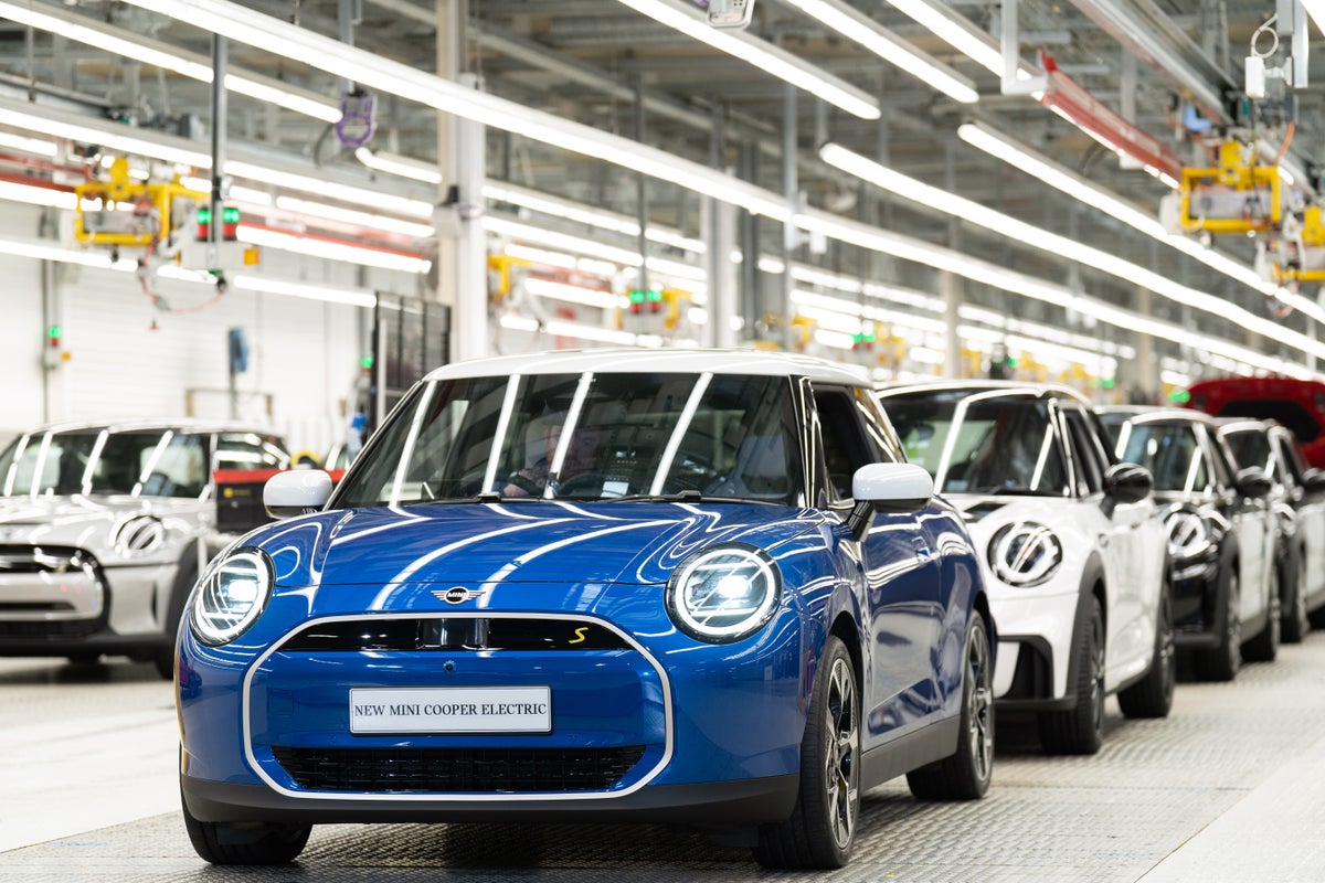 Car production fell for fifth consecutive month in May