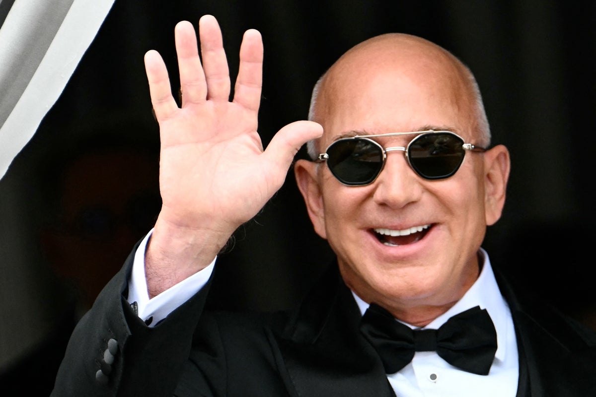 Jeff Bezos emerges in wedding look and Lauren Sánchez’s massive rings revealed as ceremony begins: Live updates