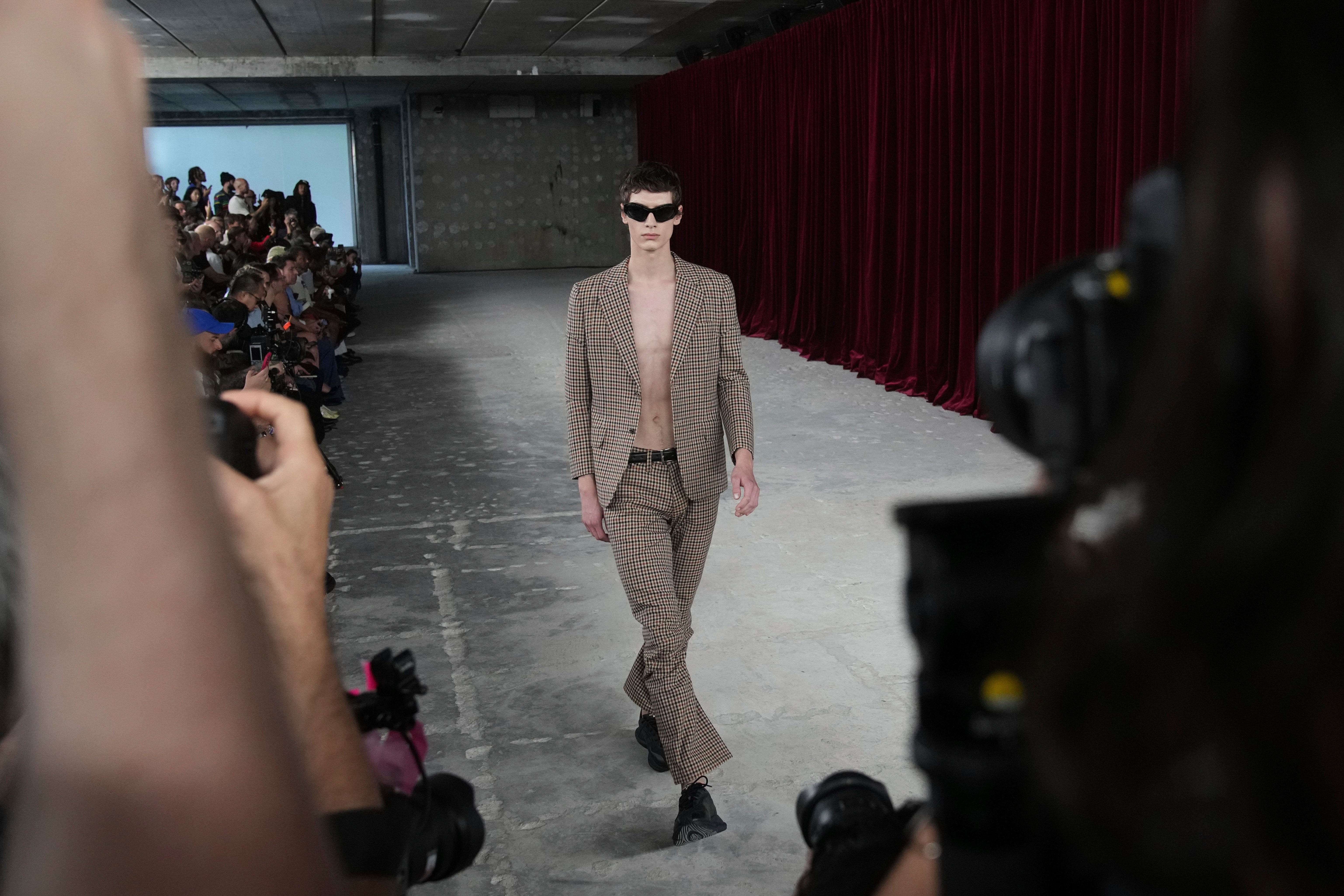 Paris Fashion S/S 26 Junya Watanabe