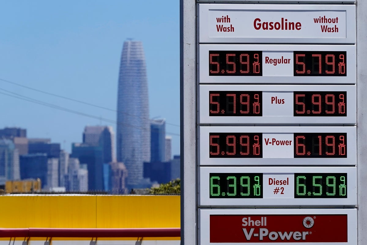 California energy regulator recommends pause on plan to penalize excess oil profits
