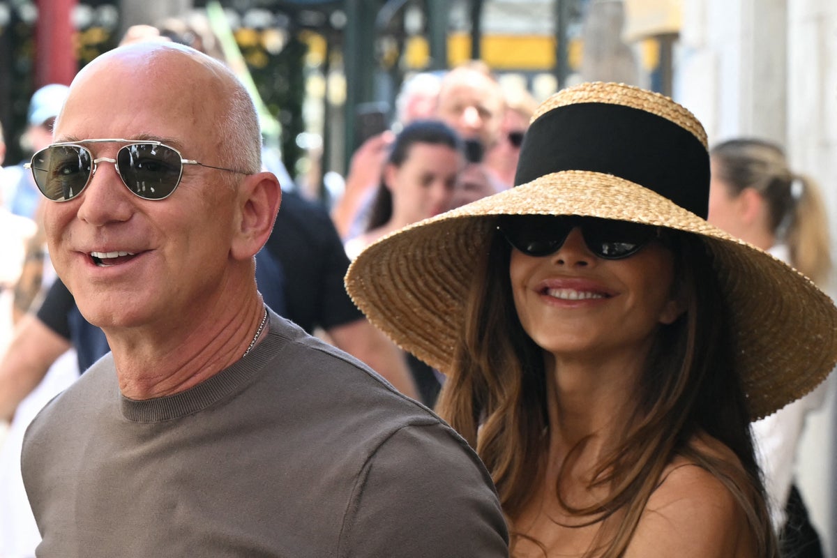 Jeff Bezos and Lauren Sánchez step out in Venice hours after lavish wedding: Live updates