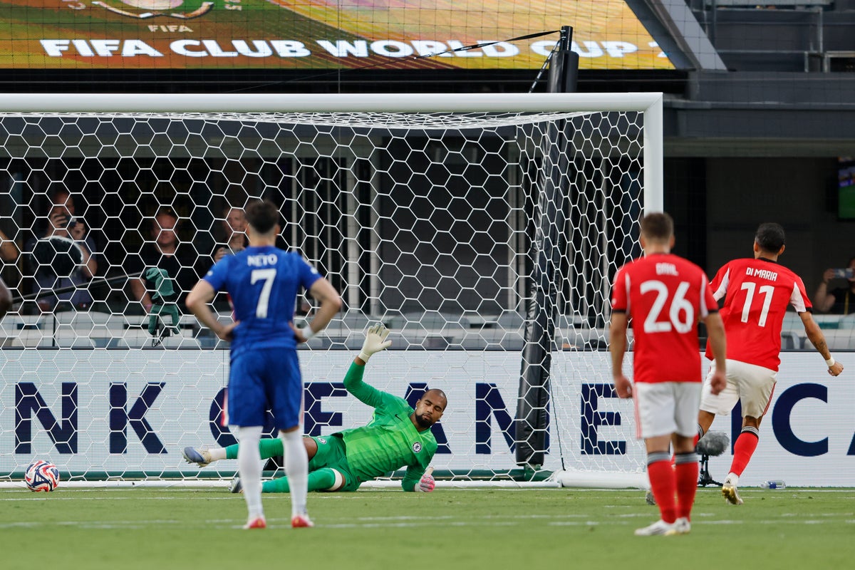 Chelsea vs Benfica live: Latest score and updates as Angel Di Maria equalises in stoppage time after long delay