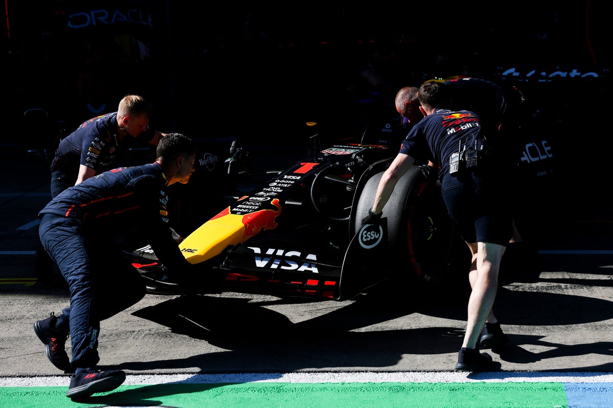 F1 Austrian GP live: Max Verstappen crashes out of race as Norris battles with Piastri