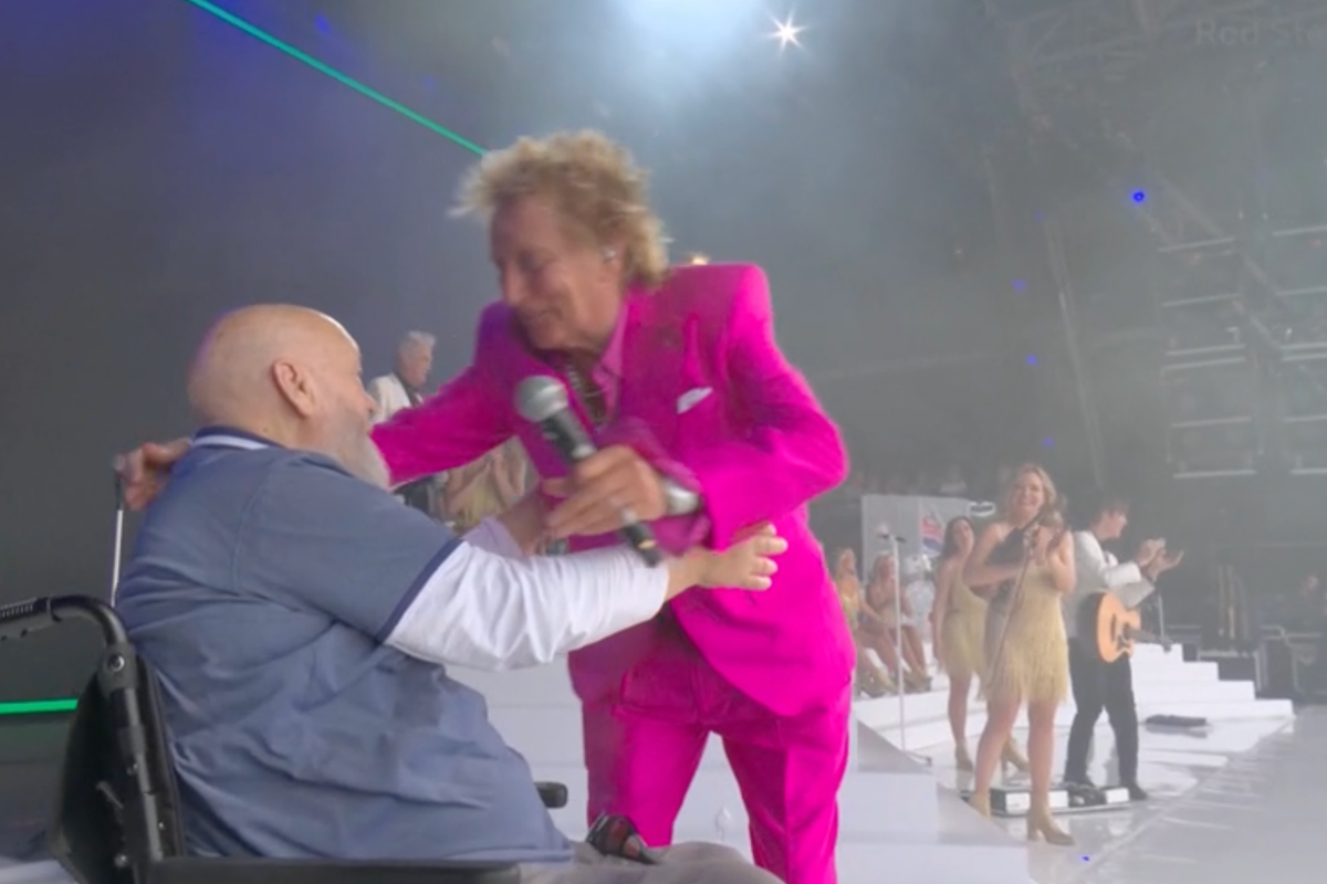 Rod Stewart shares special message for Glastonbury founder Michael Eavis