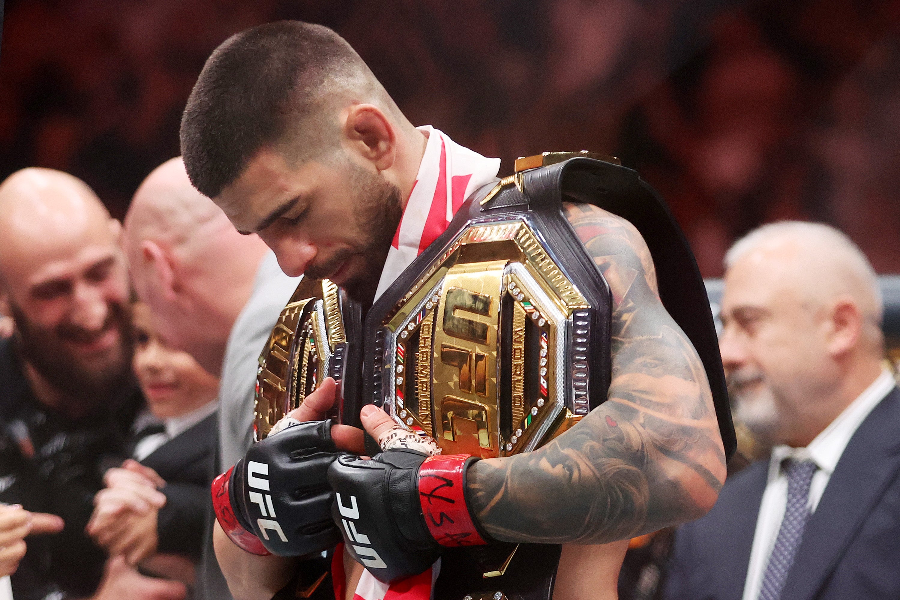 Topuria won a light title after holding a Featherweight belt from 20. February to February 2025. Years