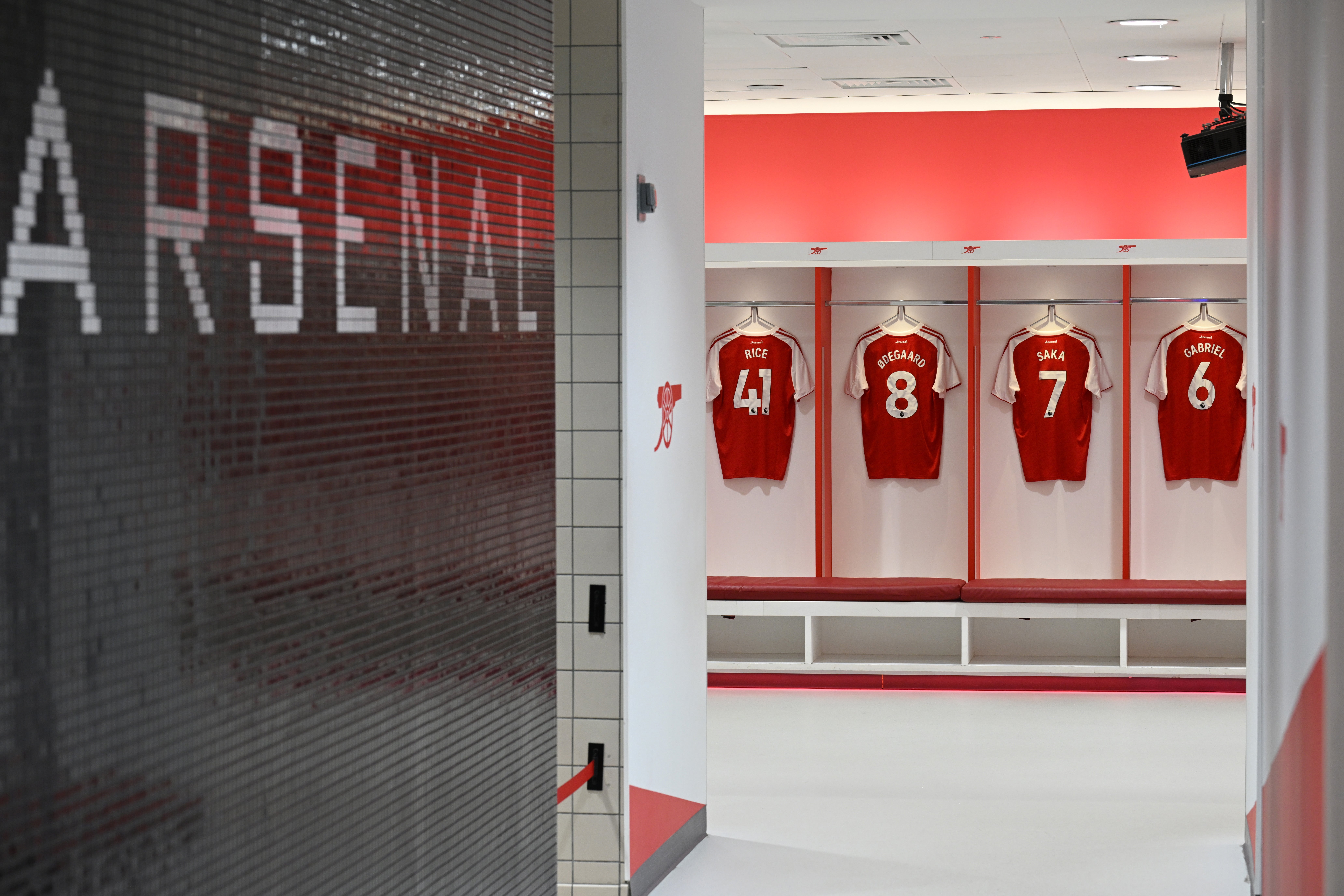 A self-gudied audio tour is a great option fro those wanting to take their time and stroll in the footsteps of footballing legends