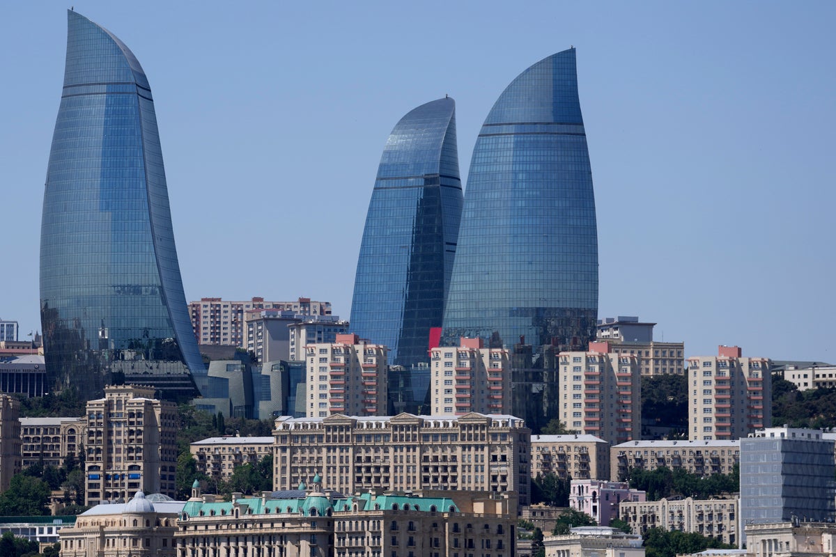 Azerbaijan detains 7 linked to a Russian media outlet as a rift between Baku and Moscow deepens