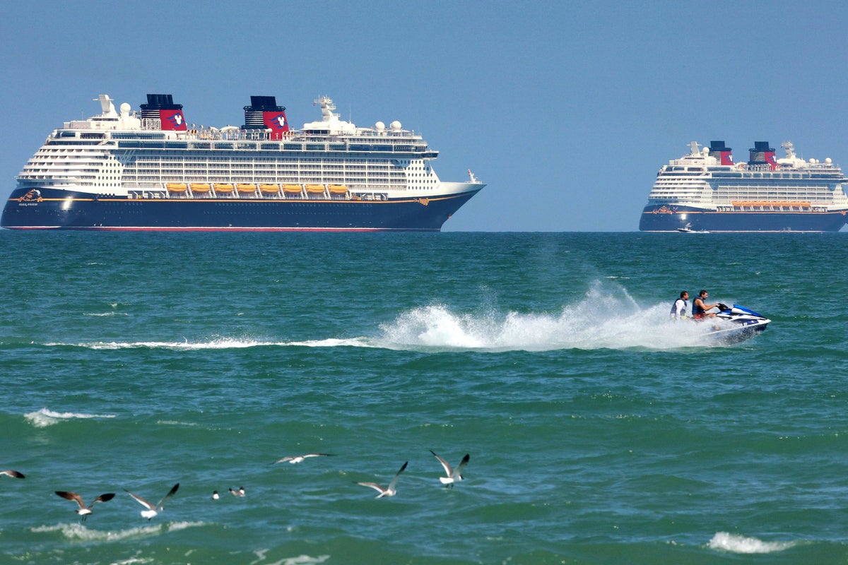 https://static.independent.co.uk/2025/06/30/16/Girl_Overboard-Disney_Ship_08309.jpg?width=1200&height=800&crop=1200:800
