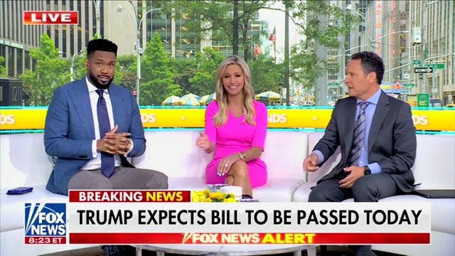 <p>After Donald Trump offered to teach detained migrants how to run away from alligators, the hosts of Fox & Friends cheerfully repeated his ‘advice’ to ‘not run in a straight line.’</p>