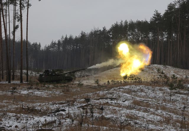 <p>File: A Ukrainian tank fires at Russian positions near Kreminna, Luhansk region in 2023</p>