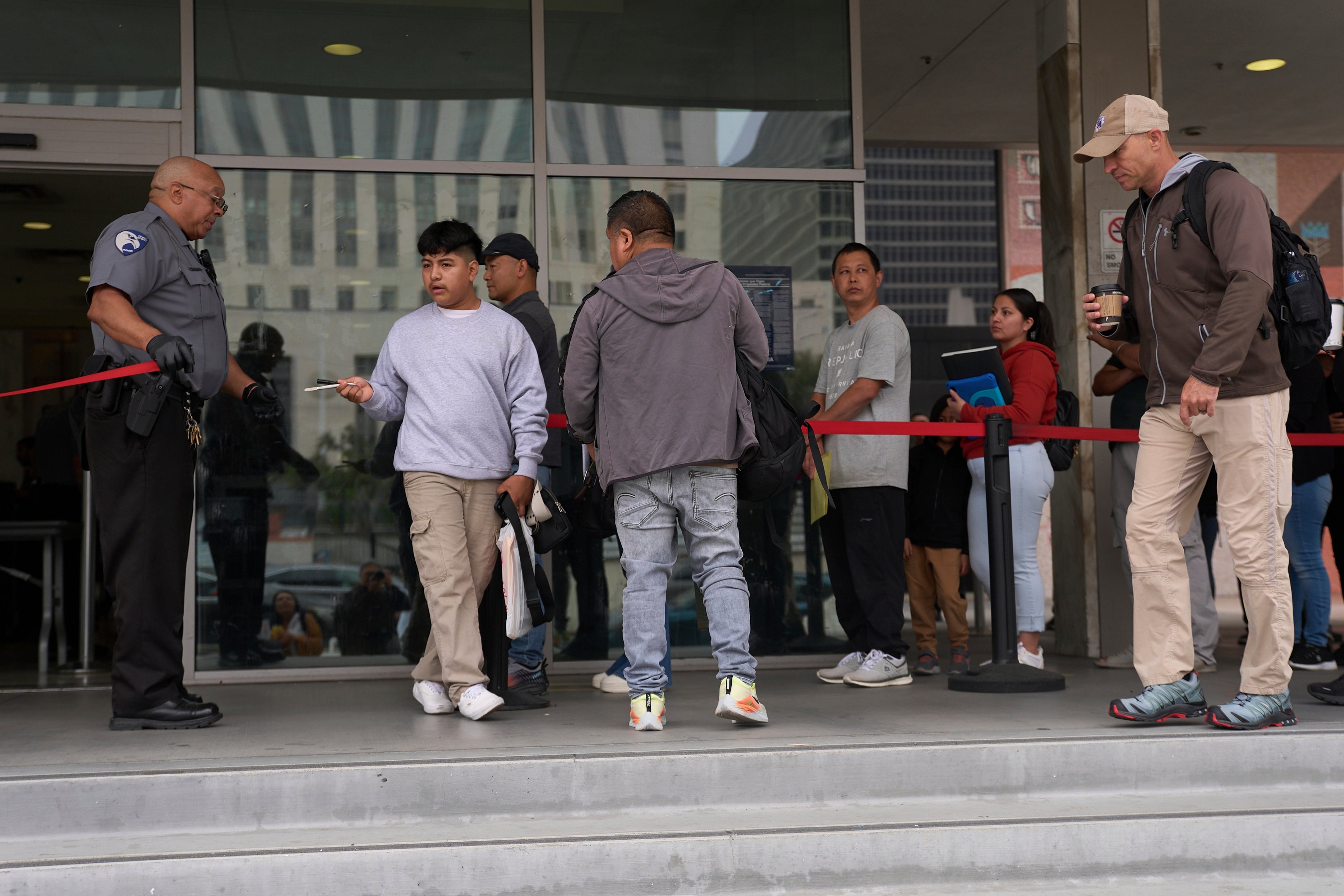 Immigration Los Angeles Detention