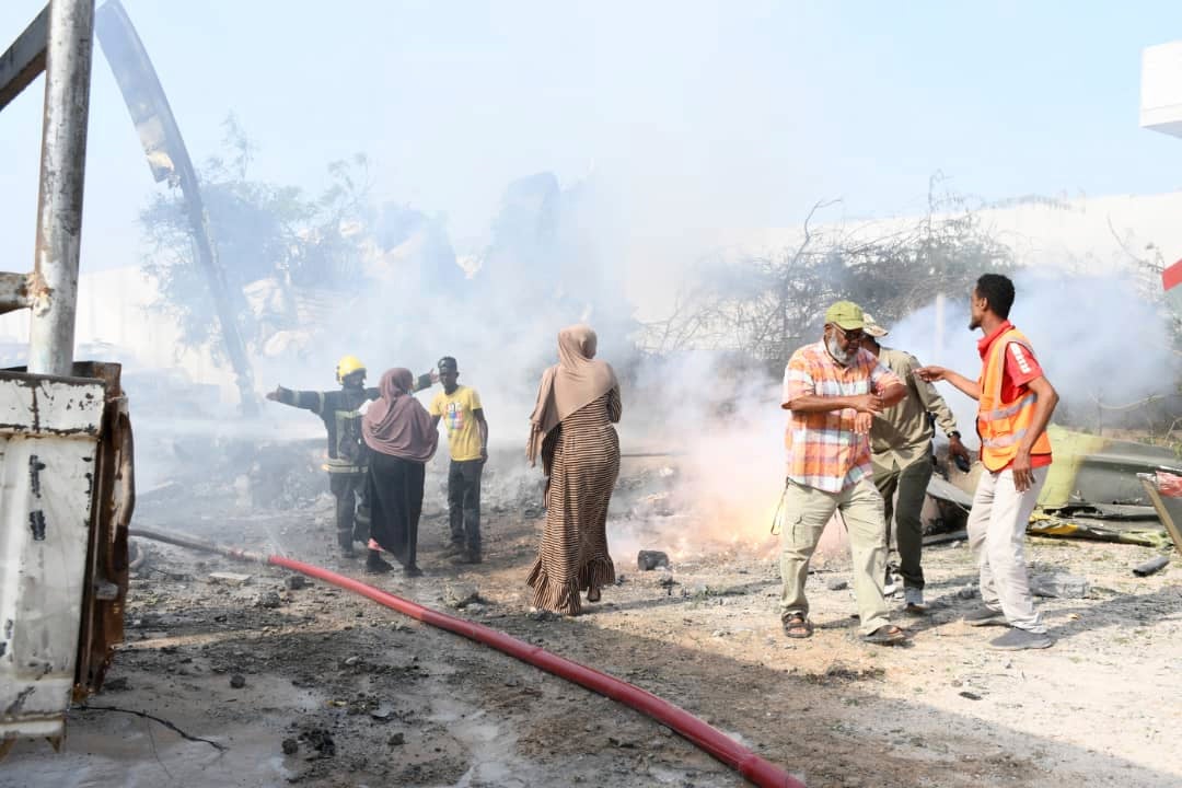 SOMALIA-HELICÓPTERO ESTRELLADO
