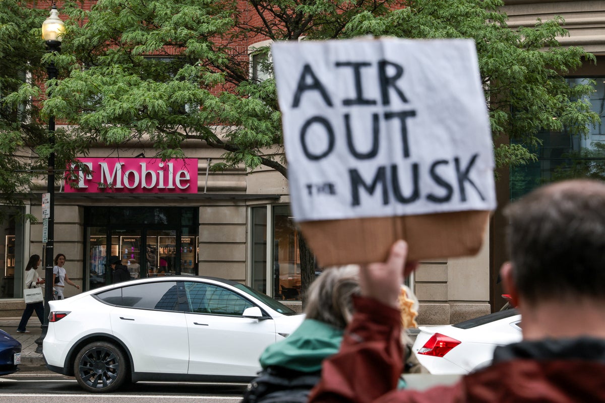 Tesla sales fall by 13% as Musk’s political ties hit brand