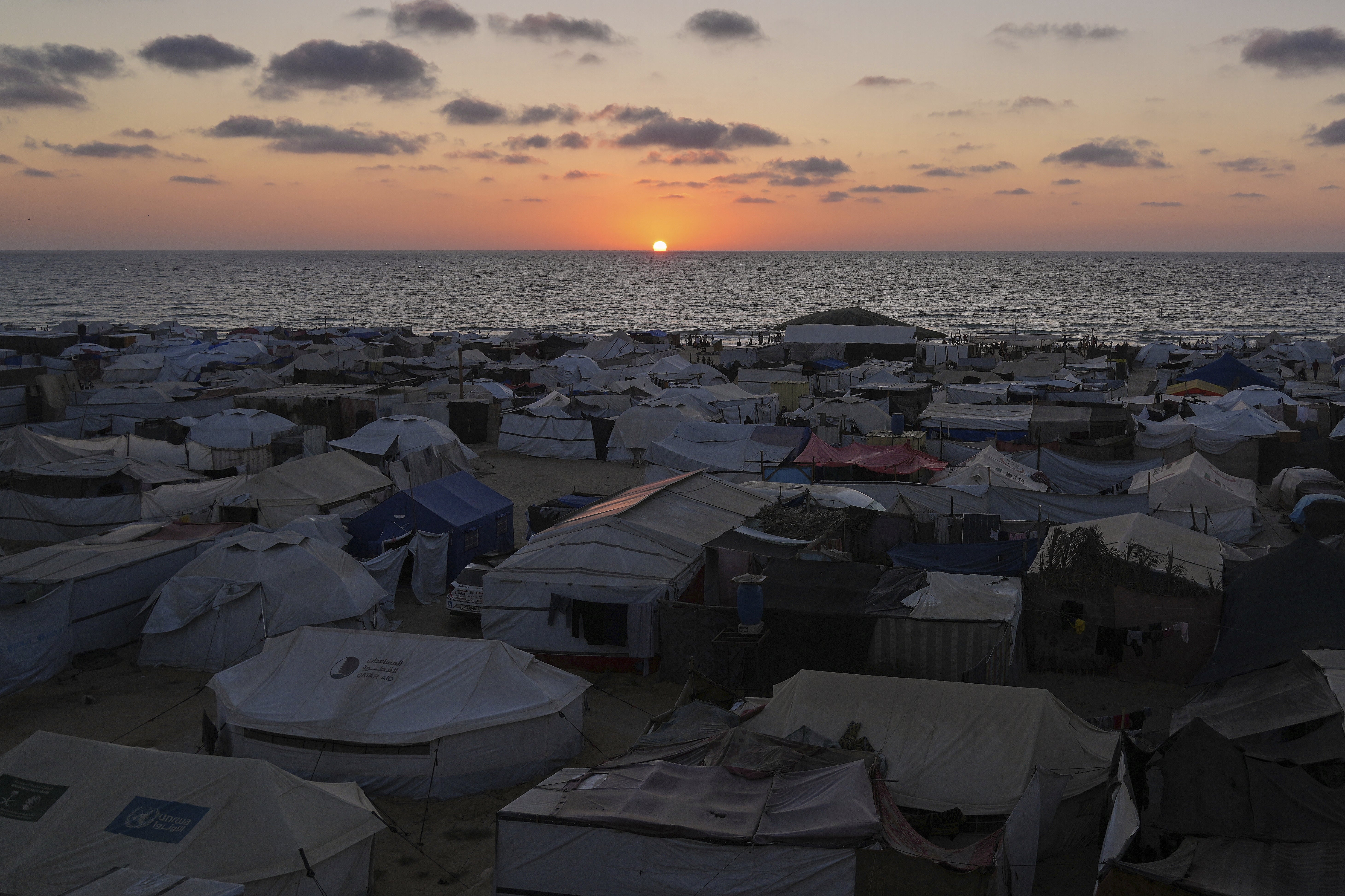 Mideast Wars Gaza Heat Wave