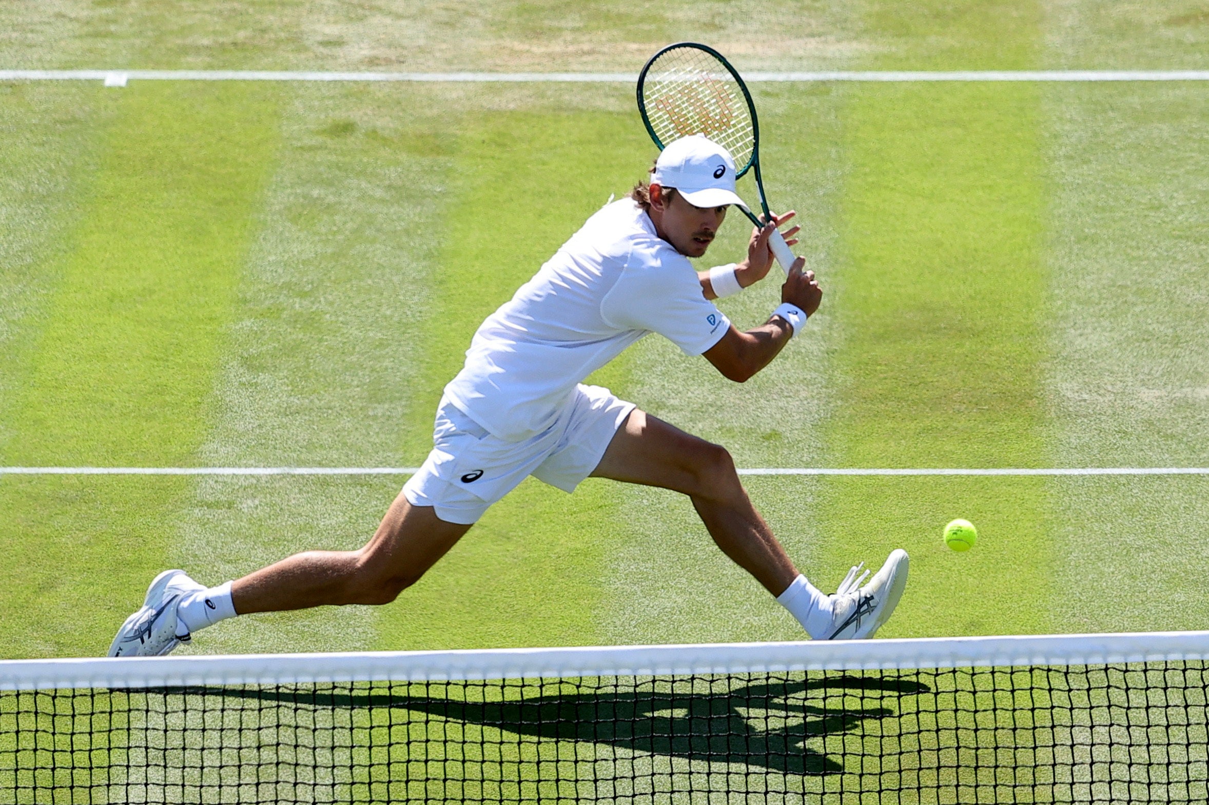Alex de Minaur is a set down against Arthur Cazaux