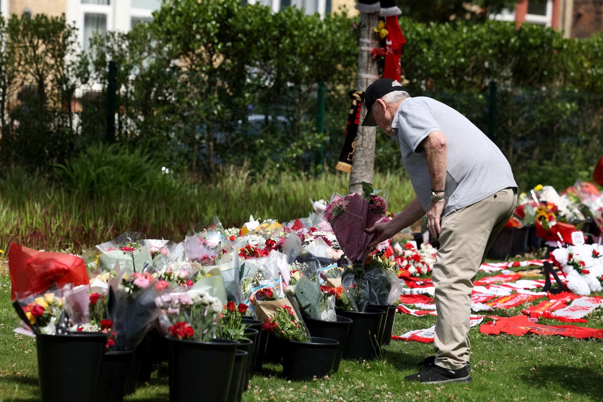 Liverpool Fans Mourn Diogo Jota, Brother After Spain Crash