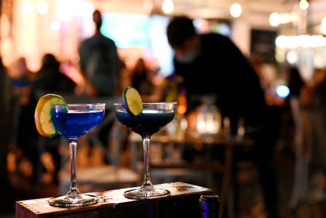 <p>A new California law requires bars and nightclubs to provide drink lids upon customer request to help prevent drink spiking.</p>