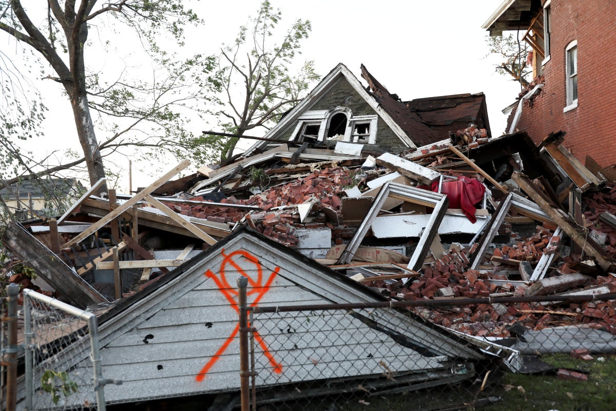 Daughter sues city over dad’s death after sirens failed to go off when a tornado hit their town: suit