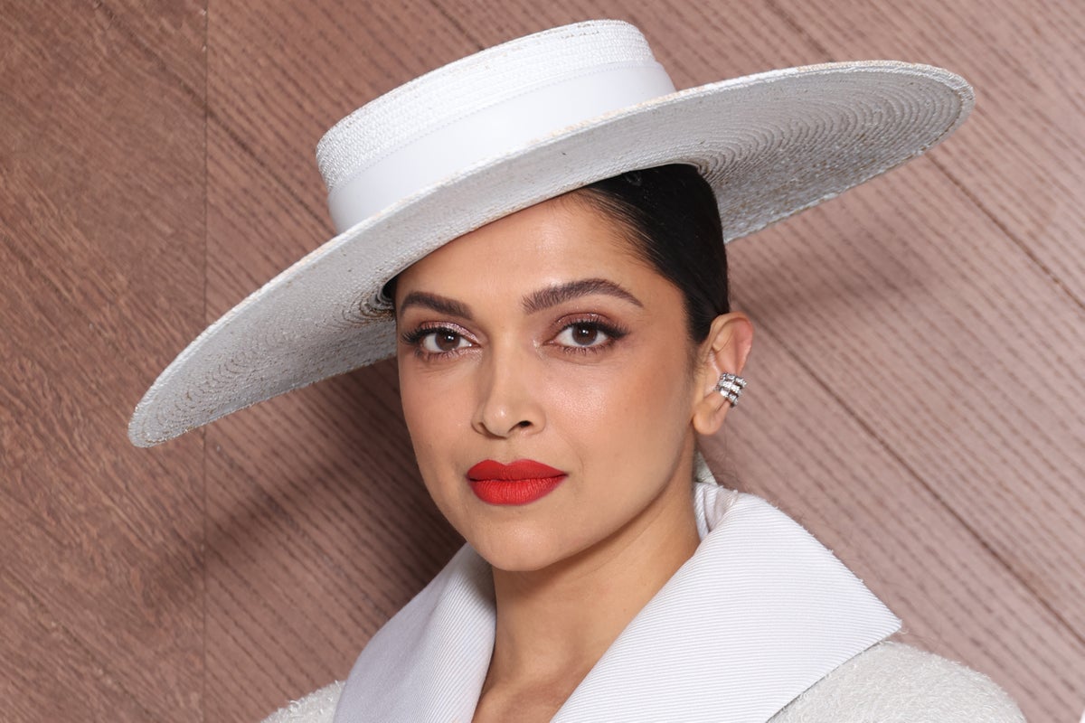 Deepika Padukone becomes first Indian to get a star on Hollywood walk of fame