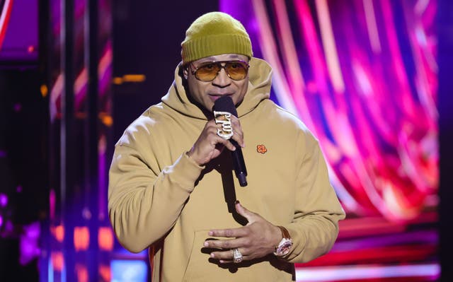 <p>LL Cool J pulled out of Philadelphia's Wawa Welcome America Fourth of July Concert due to the ongoing blue-collar workers' strike  </p>