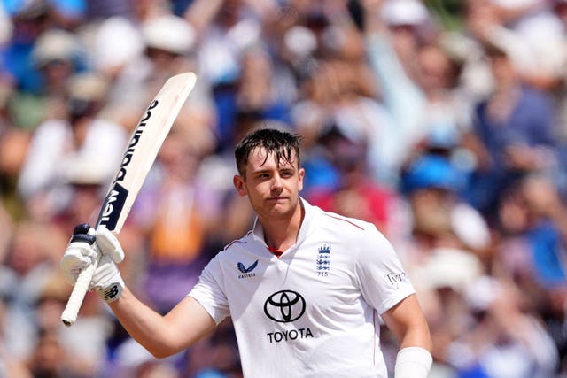 <p>Jamie Smith made a remarkable ton but England remain in the mire </p>