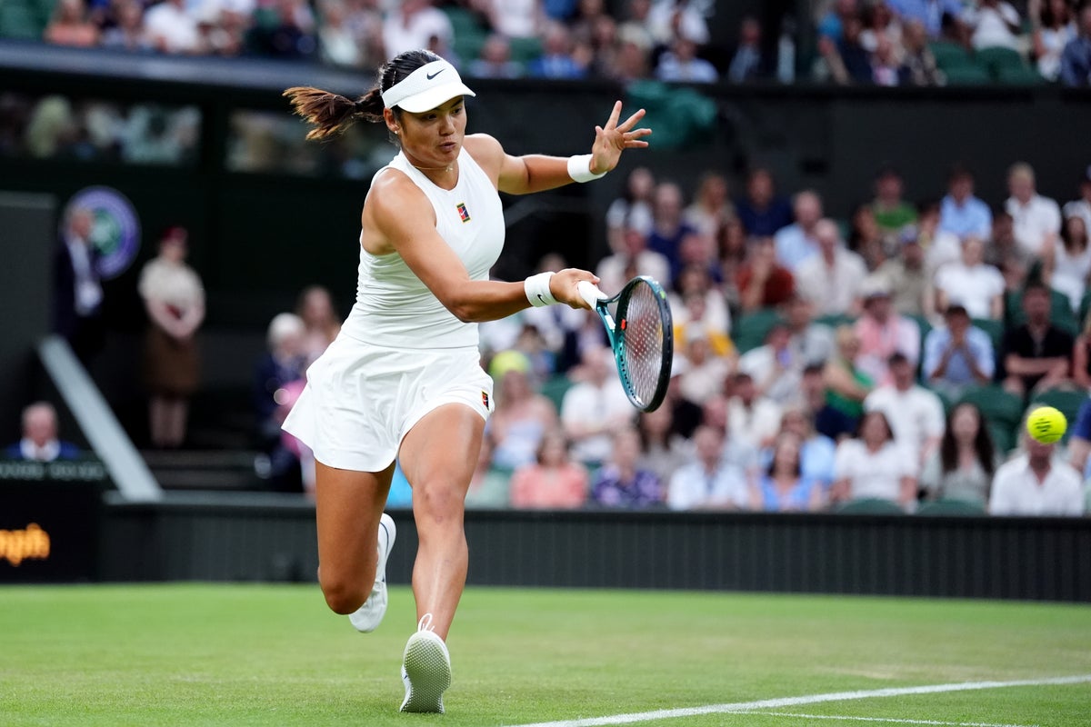 Emma Raducanu v Aryna Sabalenka – Wimbledon live: Briton holding her own against world No 1 after Alcaraz win