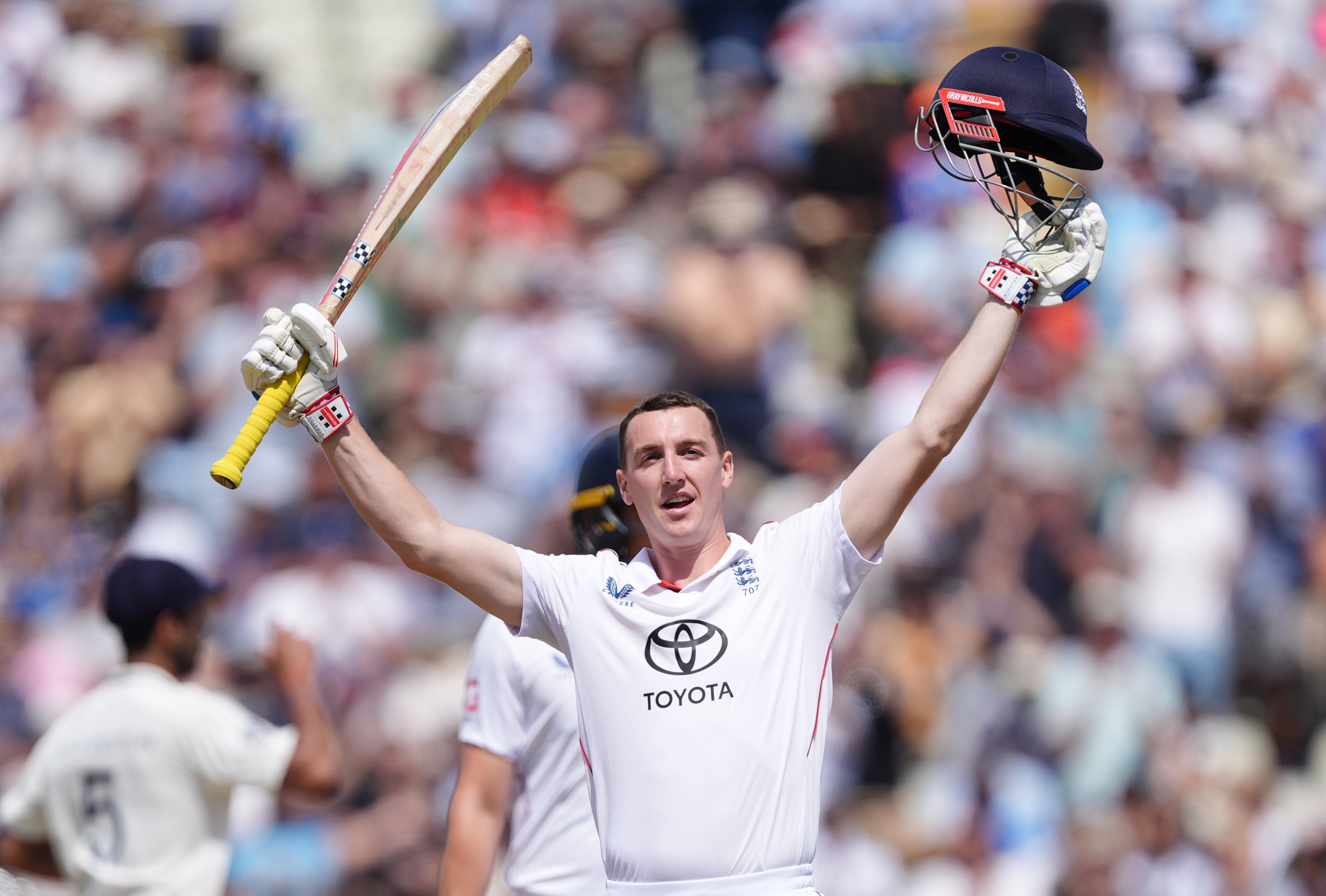 Harry Brook made a crucial hundred in partnership with Harry Brook