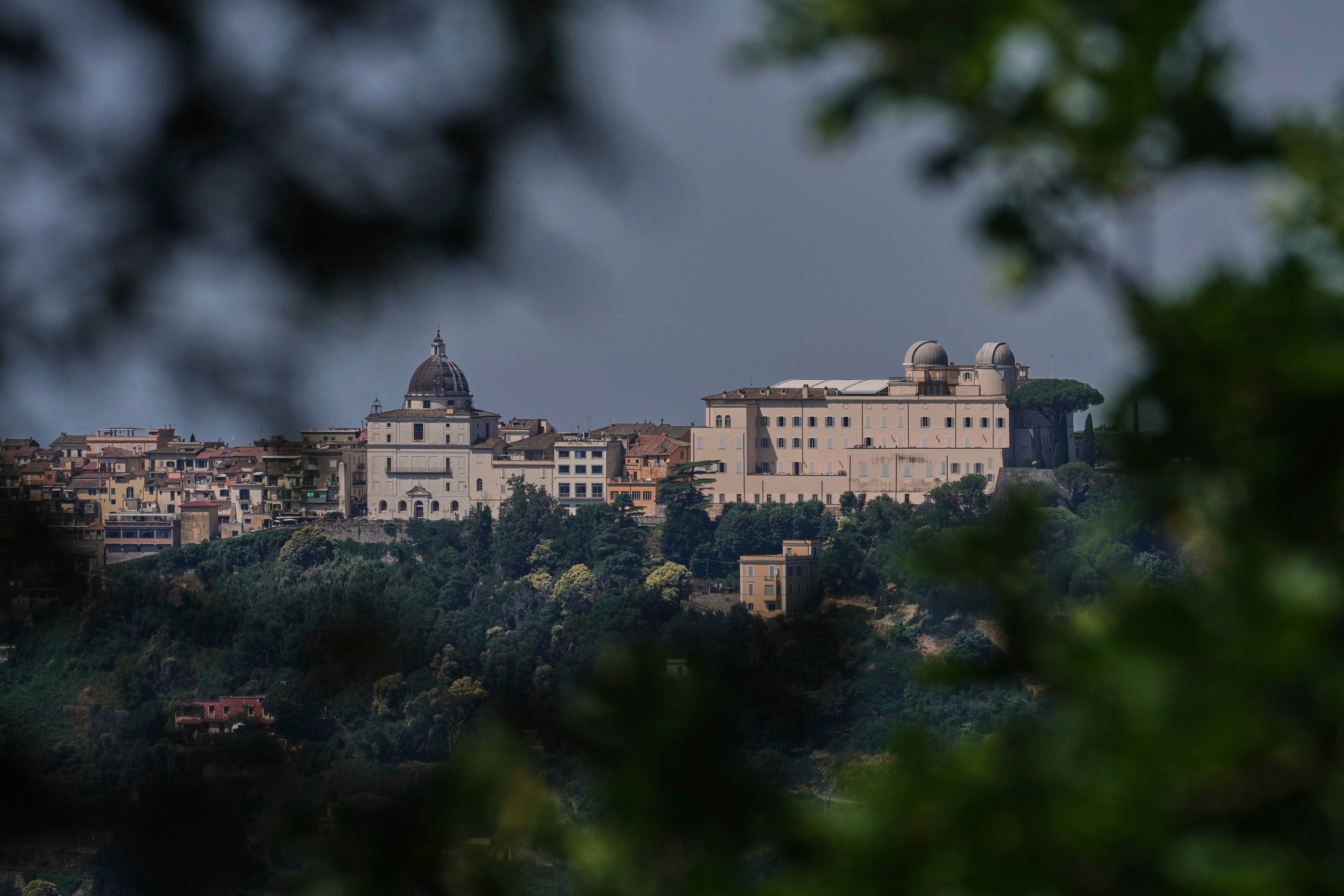 VATICANO PAPA-VACACIONES-PENDIENTES