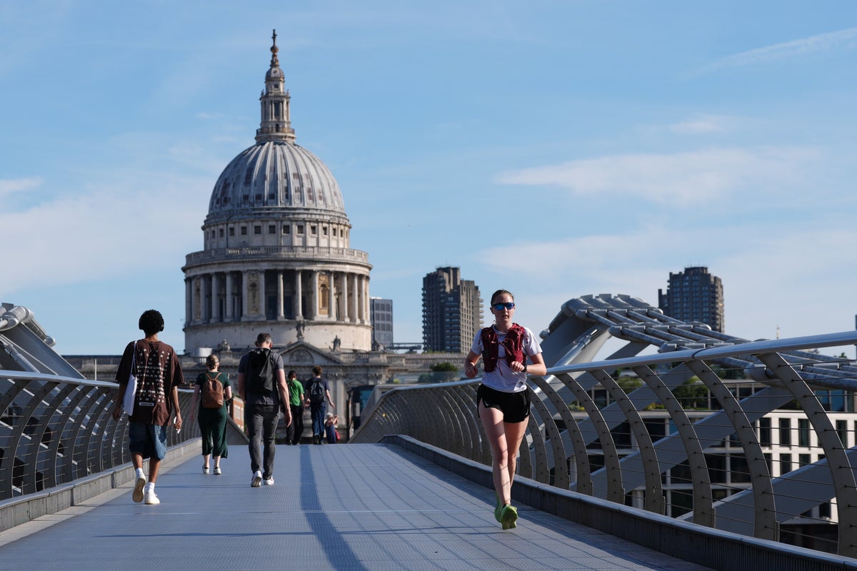 Should you avoid running in a heat wave?