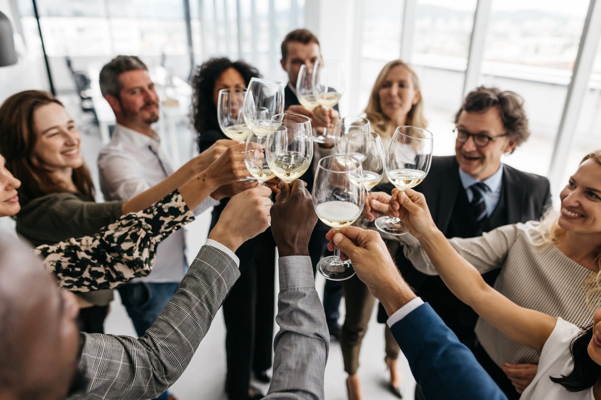 Staggering trend of workers ‘turning to alcohol’ because of job stress revealed