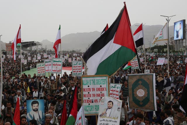 <p>Houthi supporters shout slogans during an anti-U.S. and anti-Israel weekly rally in Sanaa, Yemen, Friday, July 4, 2025. (AP Photo/Osamah Abdulrahman)</p>