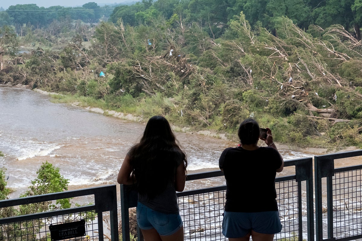 https://static.independent.co.uk/2025/07/07/05/Texas_Flooding_95922.jpg?width=1200&height=800&crop=1200:800