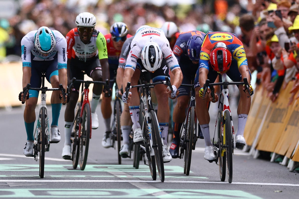 Tour de France live: Stage 3 result and reaction as Tim Merlier sprints to victory on day marred by crashes