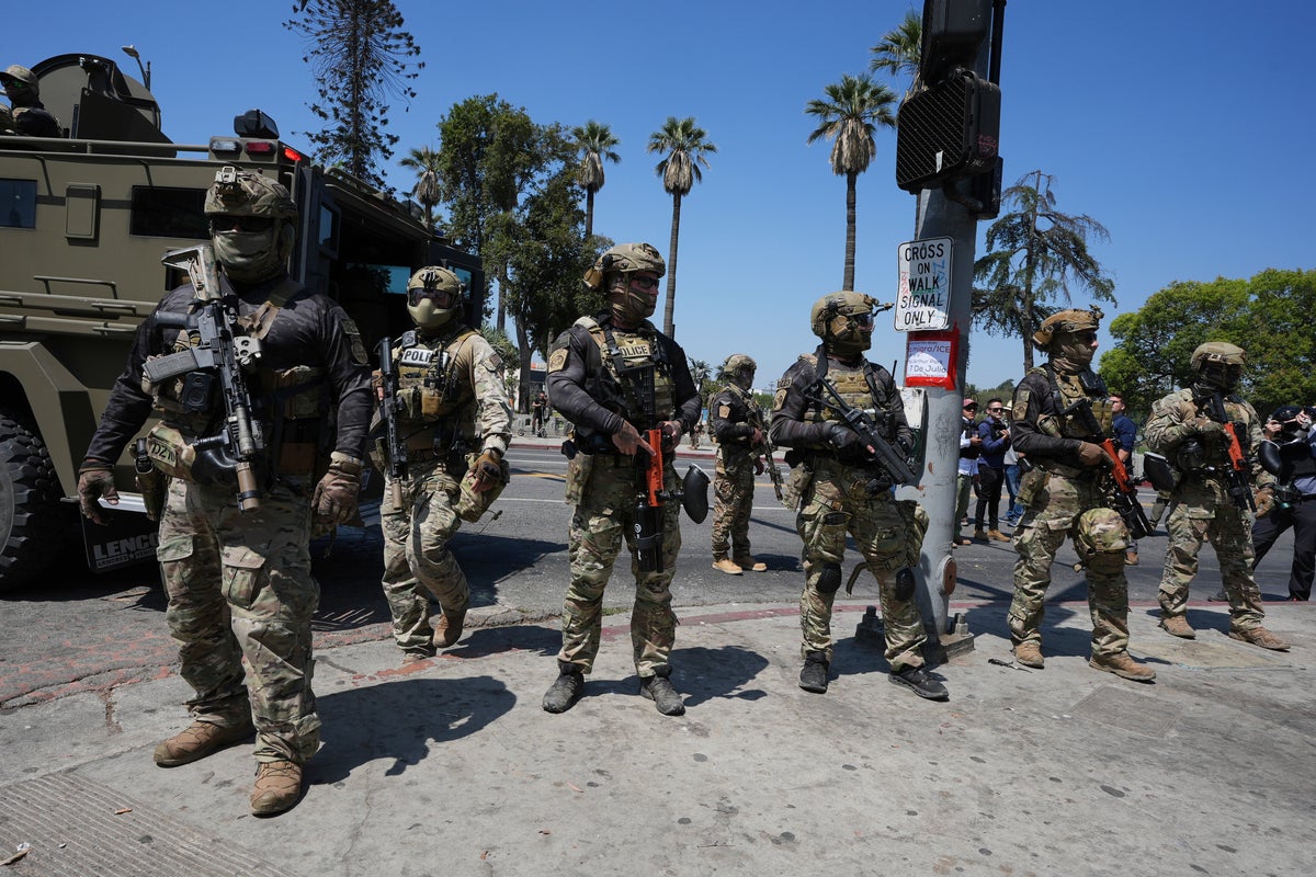 ICE agents swarm historic Los Angeles Park