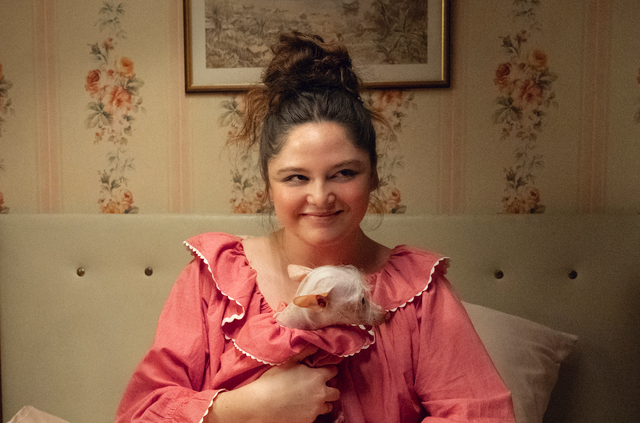 <p>Megan Stalter as Jessica in Lena Dunham’s ‘Too Much’</p>