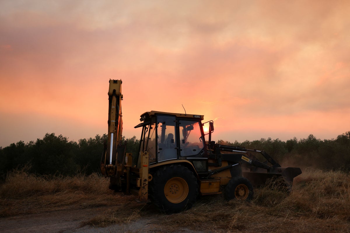 Catalonia Wildfire Forces 18,000 Into Lockdown, Burns 3,200 Hectares