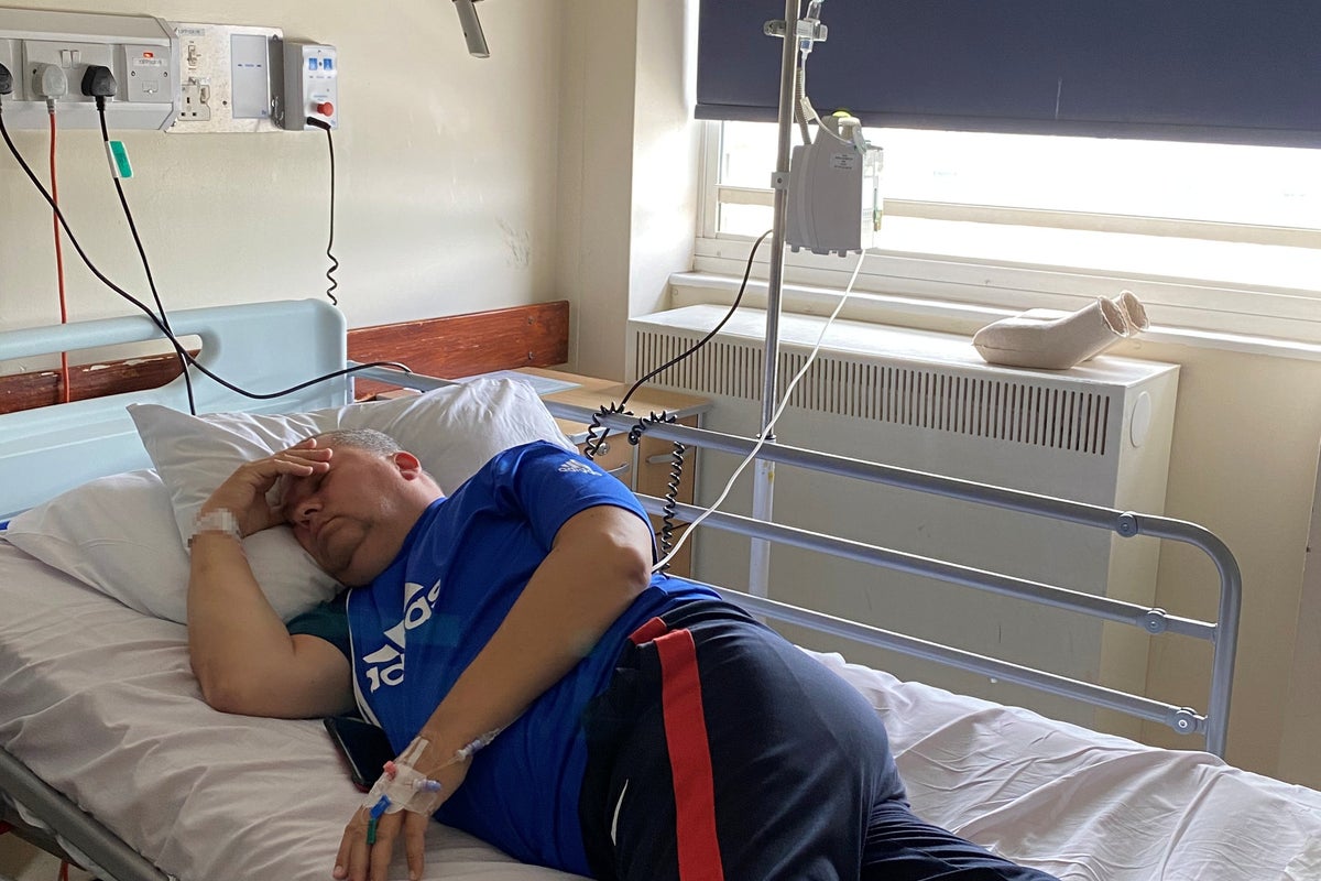 Dad felt like he was ‘walking in flippers’ before incurable cancer diagnosis
