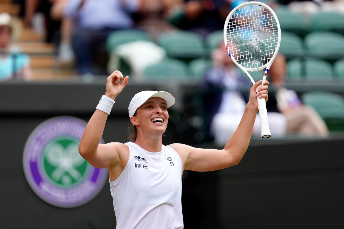Iga Swiatek finds footing on grass to reach first Wimbledon semi-final