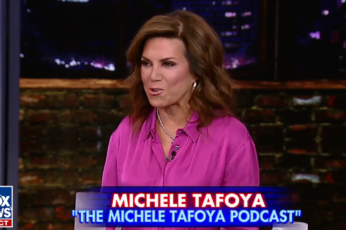 Ex-NFL reporter turned MAGA pundit caught red-handed recycling years-old photo