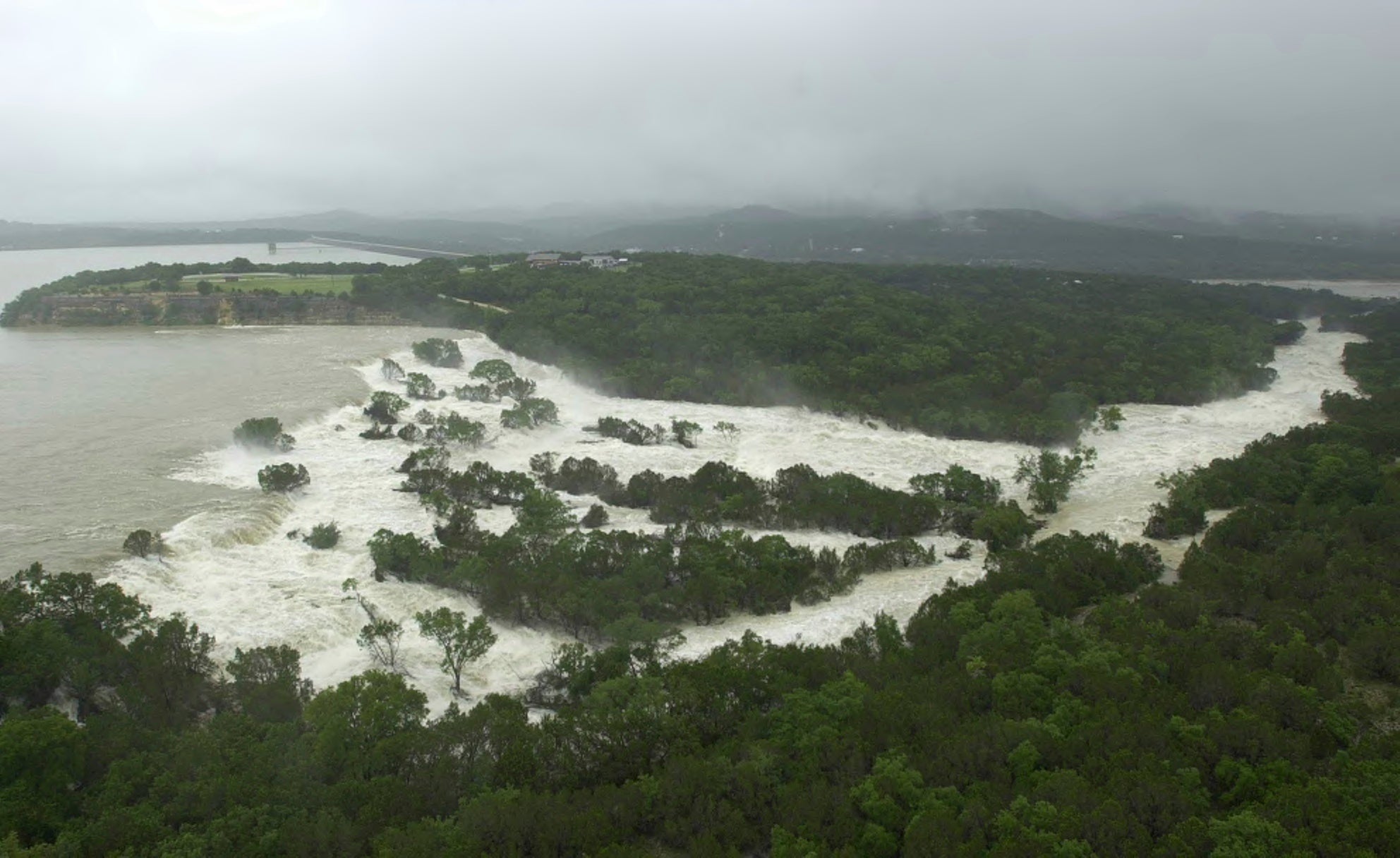TEXAS-INUNDACIONES-SEGUROS
