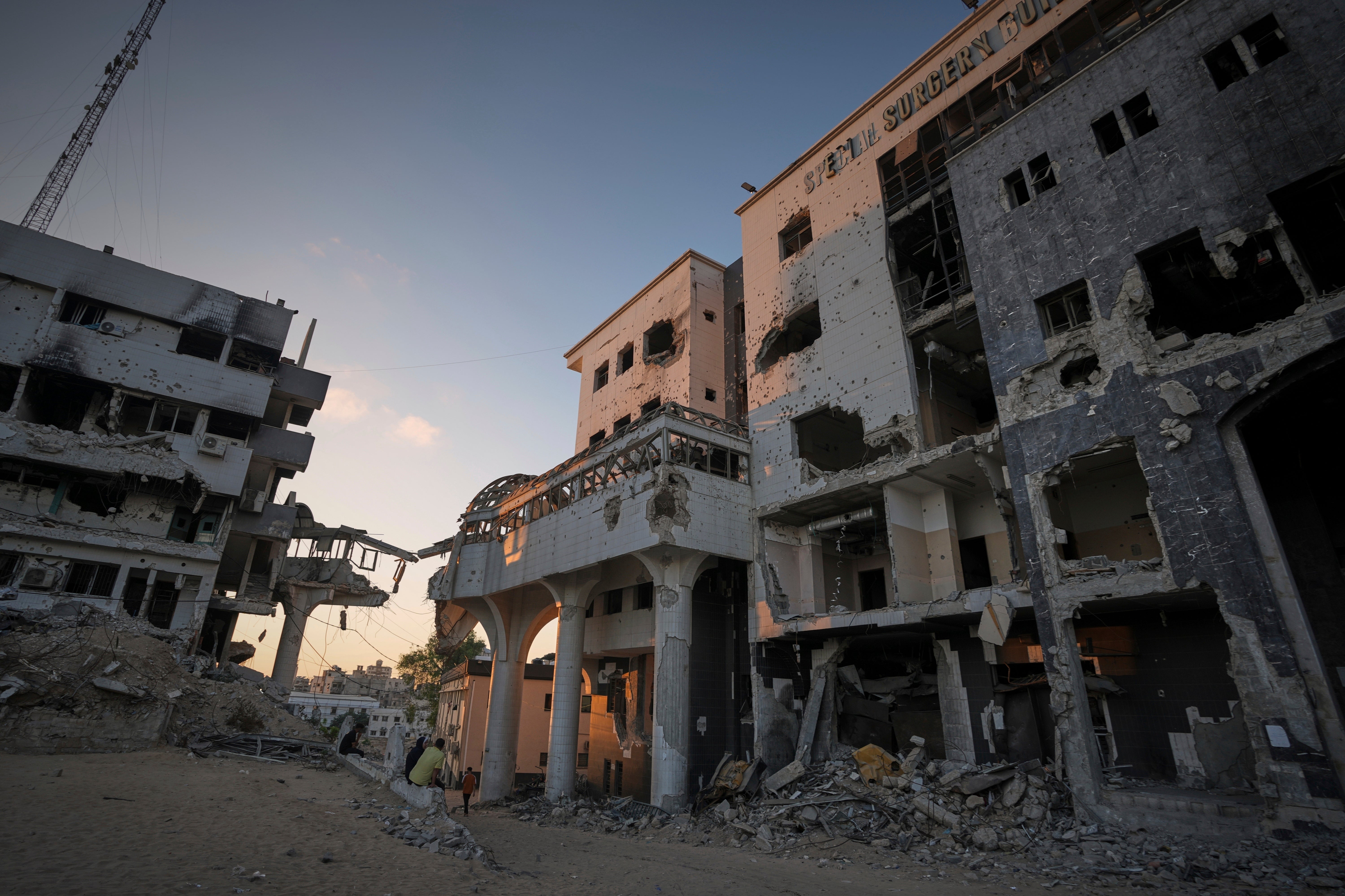 Mideast Wars Gaza Hospital Photo Essay