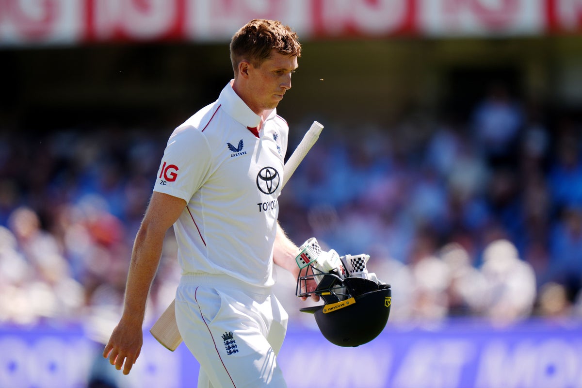 India dismiss both England openers in same over on first morning of third Test